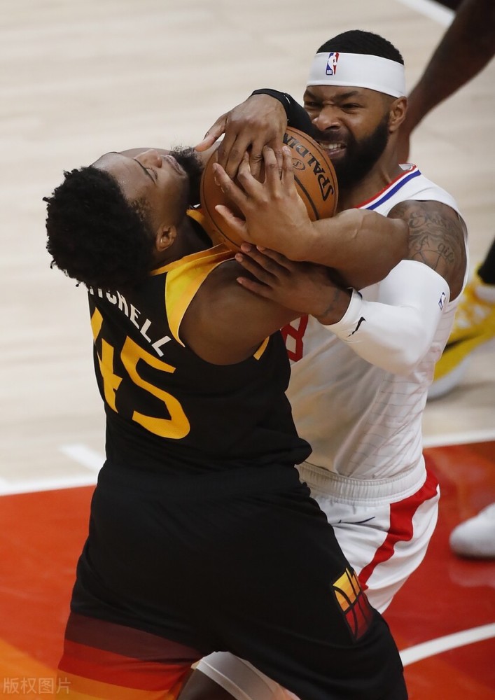  爵士重建交易送走米切尔至骑士  