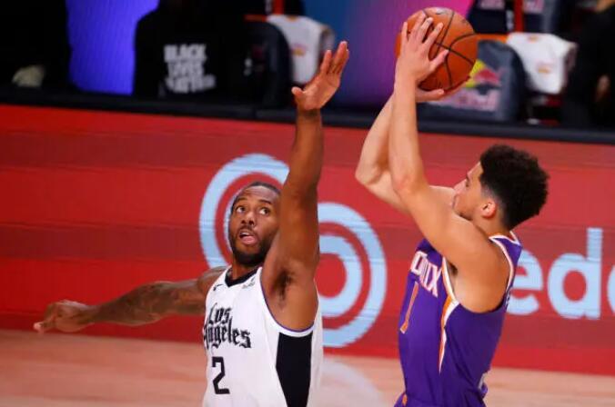  福克斯压哨跳投国王绝杀活塞保住附加赛席位